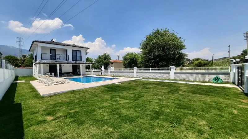 Villa Hola