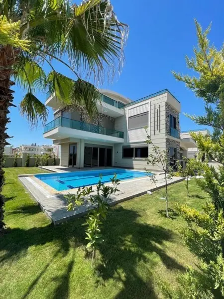 Villa Palace-2